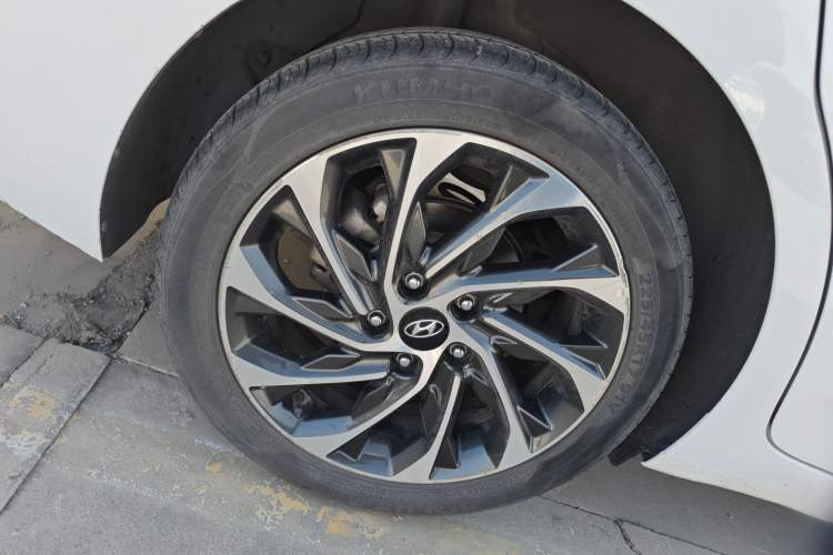 Used Hyundai Elantra (6th Generation / Lingdong) 2019 1.5L CVT ZhiXuan – Elite Version