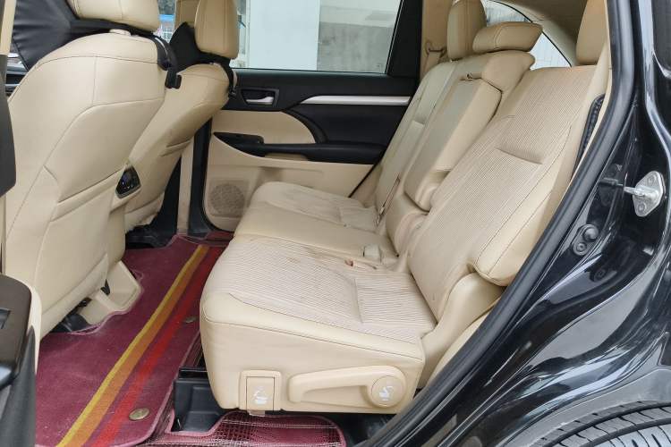 Used Toyota Highlander 2018 2.0T Four-Wheel Drive Elite Edition 7 Seats China VI Standard Left Rear Seat