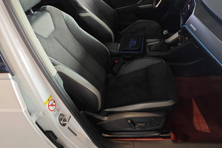 Used Audi Q3 2020 35 TFSI Ambition Dynamic Edition Right Front Seat