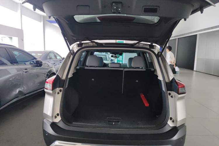 Used Nissan X-Trail 2023 e-POWER Ultra-Hybrid Dual-Motor All-Wheel-Drive Luxury Edition Trunk