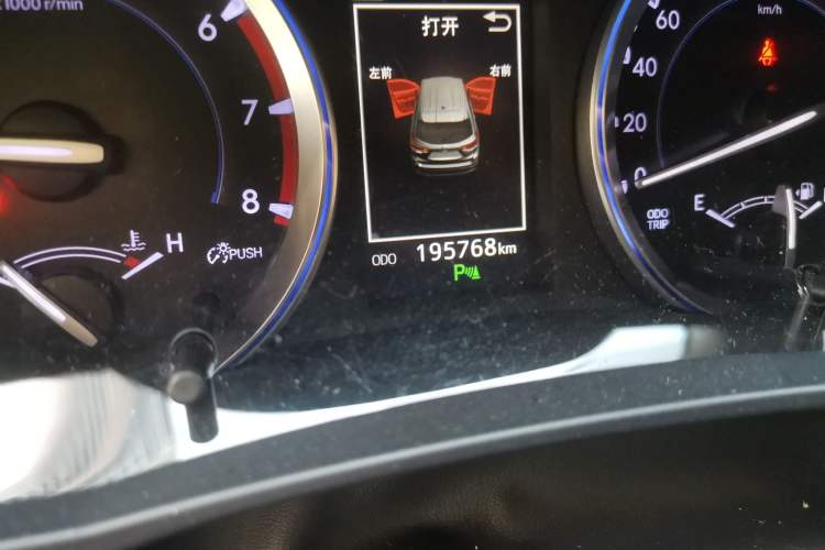 Used Toyota Highlander 2018 2.0T Four-Wheel Drive Luxury Version 7 Seats China VI Standard
