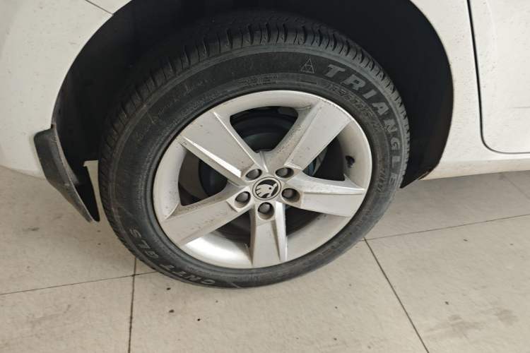 Used Skoda Fabia 2017 1.4L Automatic Car Enjoy Edition