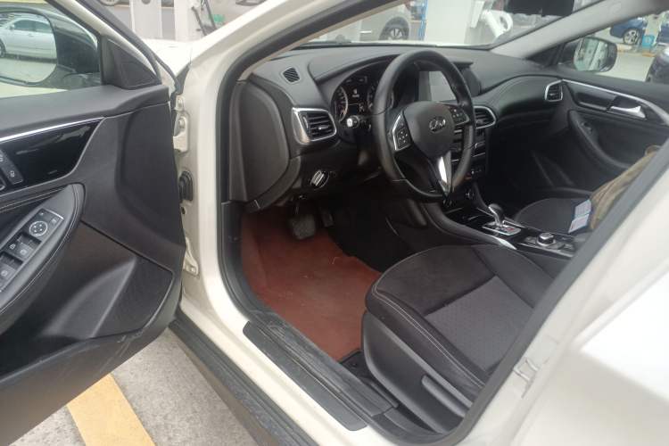 Used Infiniti QX30 2017 1.6T Two-Wheel Drive Fashion Edition