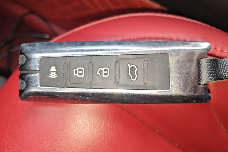 Used Wey VV5 2017 2.0T Ultra-Luxury Version
