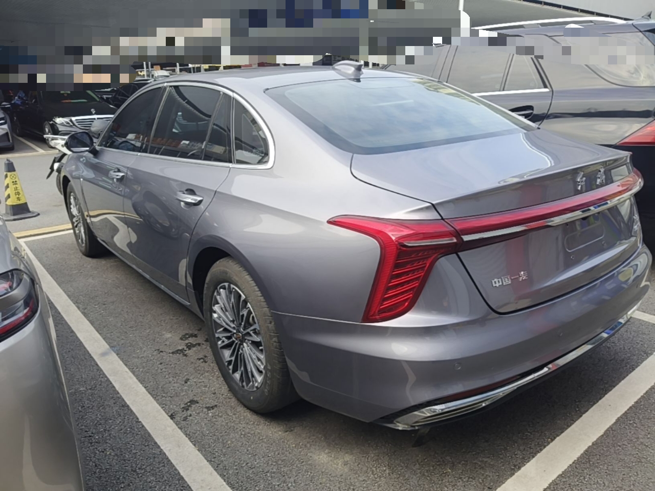 Hongqi H5 2025 1.5T DCT Qiyun 500 000th Unit Commemorative Edition — снимка 4