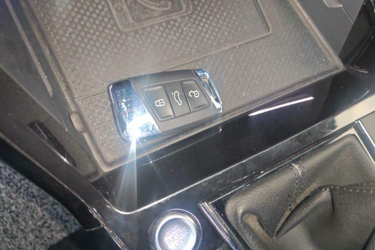 Used Volkswagen Passat New Energy 2020 430 PHEV Hybrid Luxury Edition China VI Standard
