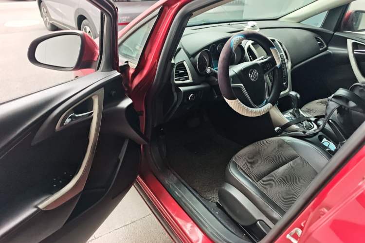 Used Buick GT 2014 XT 1.6L Automatic Fashion Edition
