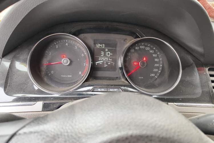 Used Volkswagen Bora 2014 1.6L Manual Comfort Model Instrument Cluster