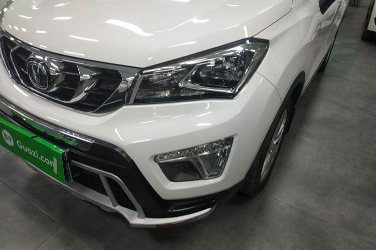 Used CHANGAN CS15 2016 1.5L Manual Fashion Edition