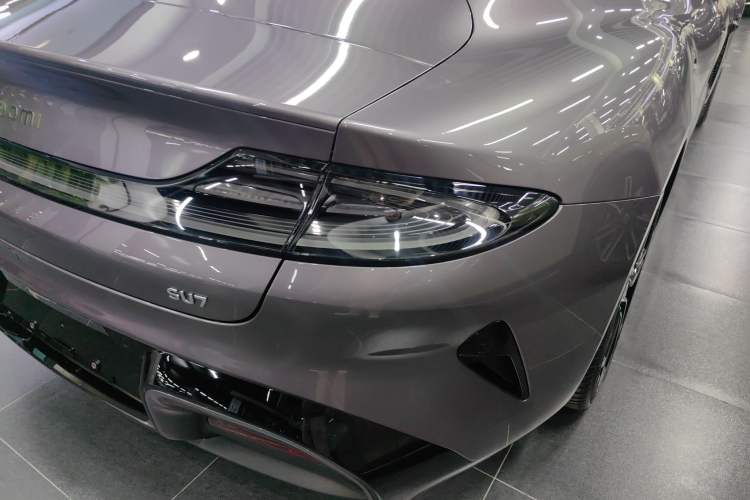 Used Xiaomi Auto SU7 2024 Rear-Drive Long-Range Intelligent Driving Version Exterior 3