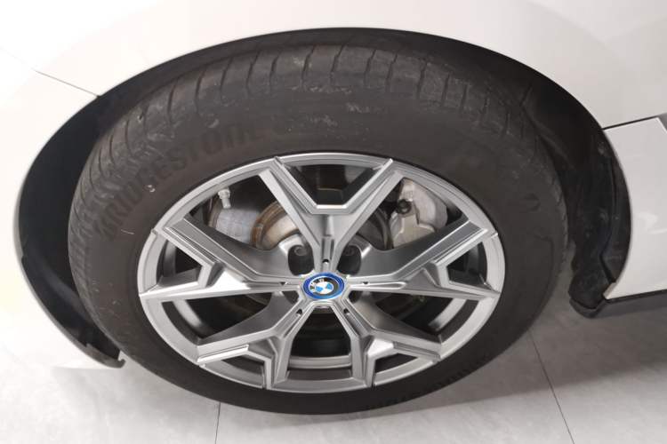 Used BMW i3 2022 eDrive 35 L Left Front Wheel Hub