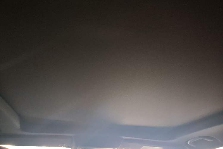 Used Cadillac XT4 2024 28T Four-Wheel Drive Luxury Version Headliner