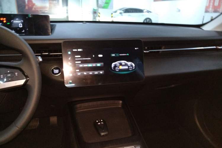 Used CHANGAN OSHAN 520 2025 Standard Edition
