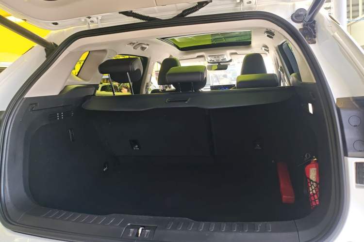 Used Wey VV6 2021 2.0T Two-Wheel Drive Smart Plus