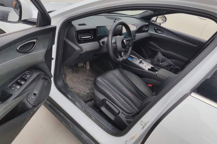 Used BYD Seal 06 New Energy 2025 DM-i Smart Drive 80KM Luxury Model Driver Seat