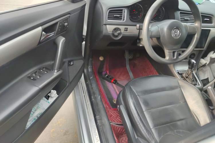 Used Volkswagen Lavida 2013 Restyled Classic 1.6L Automatic Comfort Edition
