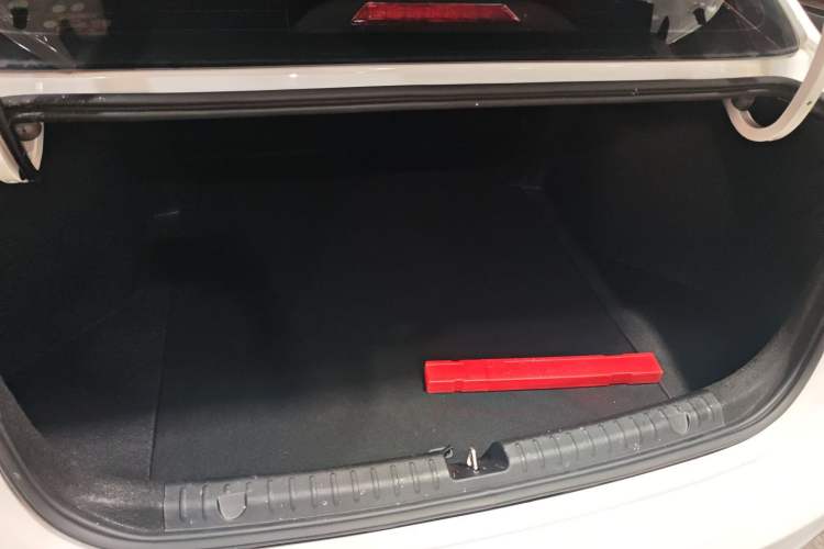 Used Geely Auto Emgrand 2023 4th Generation Champion Edition 1.5L CVT Prestige Model Trunk