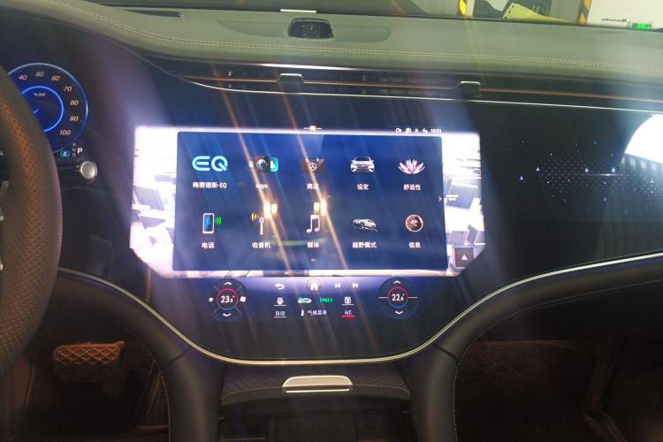 Used Mercedes-Benz EQE SUV 2024 350 4MATIC Pioneer Edition Audio And AC Panel