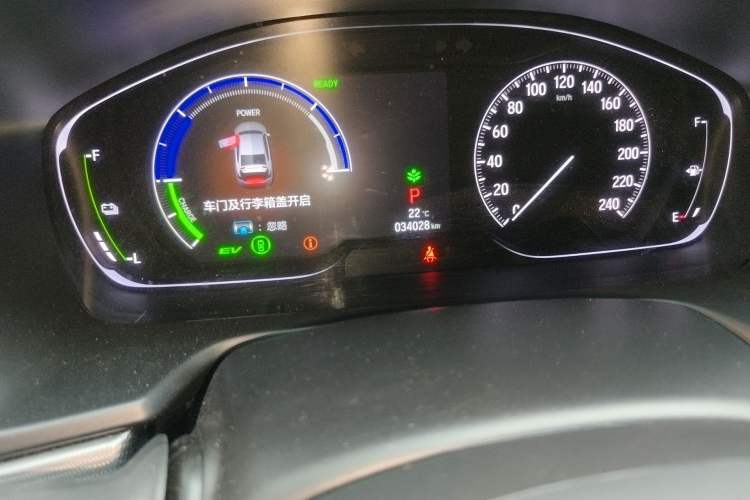 Used Honda Accord 2018 Rui Hybrid 2.0L Rui Ling Edition China VI Odometer Close Up