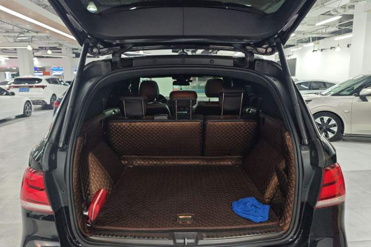 Used Mercedes-Benz GLE 2018 GLE 400 4MATIC Exclusive Edition Trunk