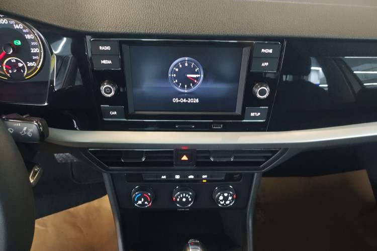 Used Volkswagen Lavida 2019 1.5L Automatic Comfort Edition China VI Standard Audio And AC Panel