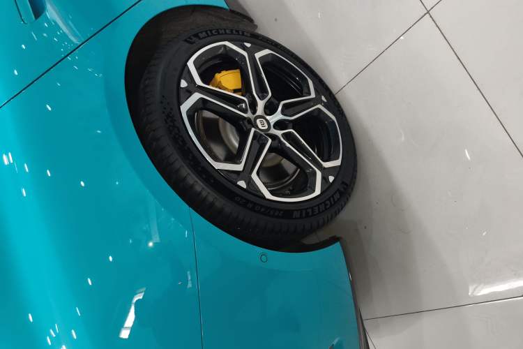 Used Xiaomi Auto SU7 2024 Four-Wheel Drive Ultra-Long Range Advanced Intelligent Driving Max Edition