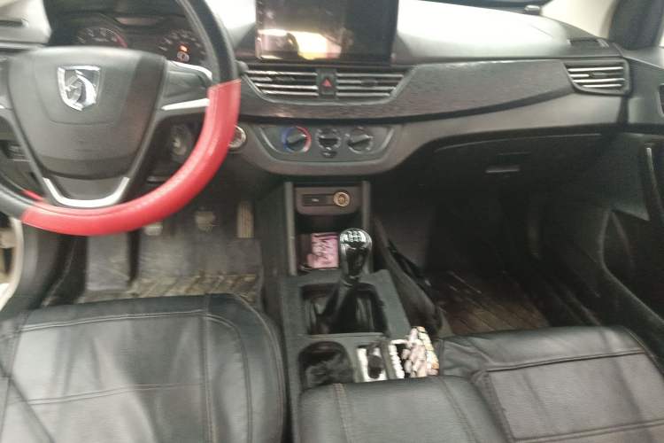 Used Baojun 310 2016 1.2L manual Comfort trim level
