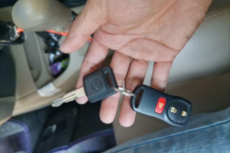 Used Nissan Livina 2013 1.6XE CVT Comfort Edition Vehicle Key