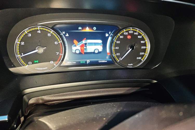 Used GAC Trumpchi M8 2021 Revised Version Lingxiu Series 390T Luxury Edition Odometer Close Up