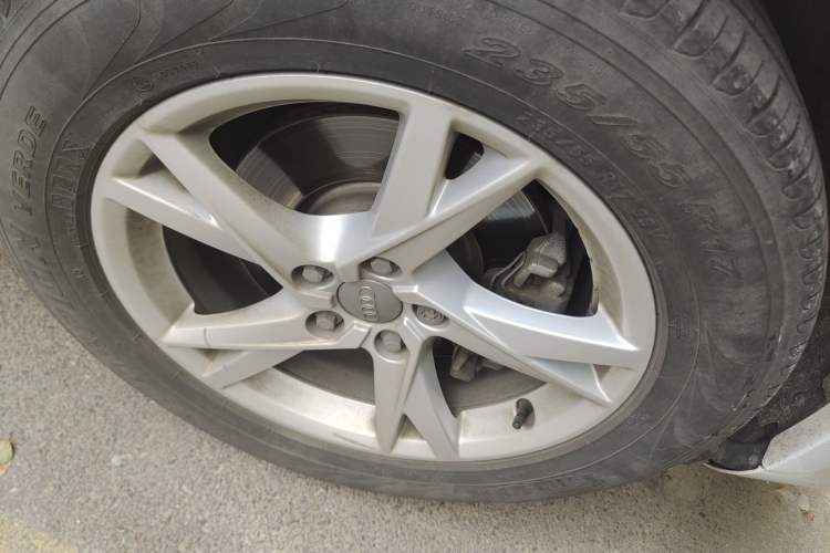 Used Audi Q3 2018 30th Anniversary Edition 30 TFSI Fashion Model Right Front Wheel Hub