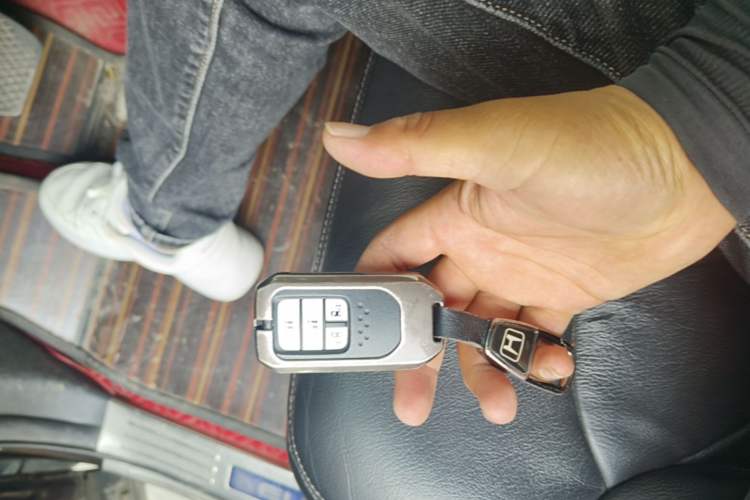 Used Honda Elysion 2016 2.4L Style Edition
