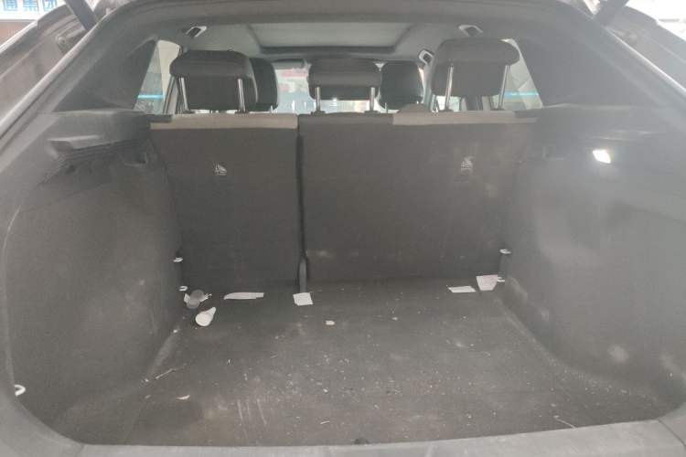 Used Volkswagen ID.4 CROZZ 2021 Long-Range PRO Two-Wheel Drive Version Trunk