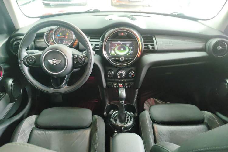 Used MINI 2015 1.5T COOPER Fun Five-Door Edition
