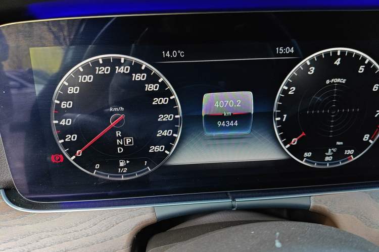 Used Mercedes-Benz E-Class 2020 Facelift E 260 L Odometer Close Up