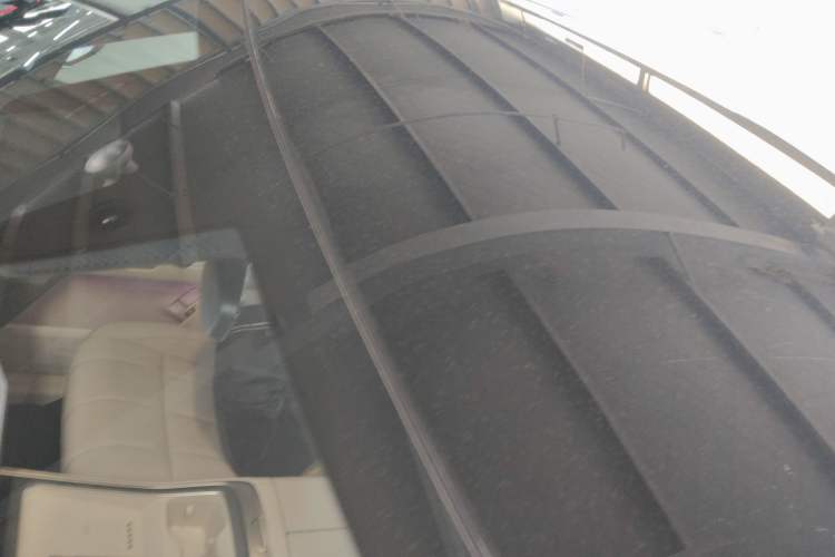 Used ONVO Luxeed L90 2025 Model—Max Six-Seater Version Roof