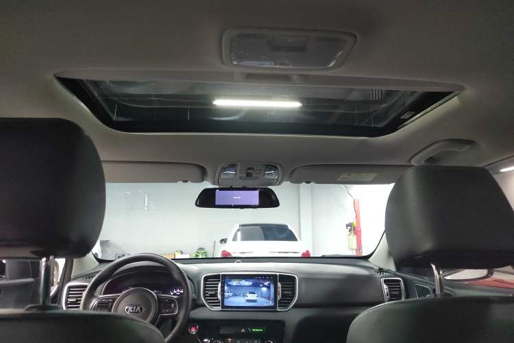 Used Kia KX5 2016 2.0L Automatic 2WD GLS Headliner