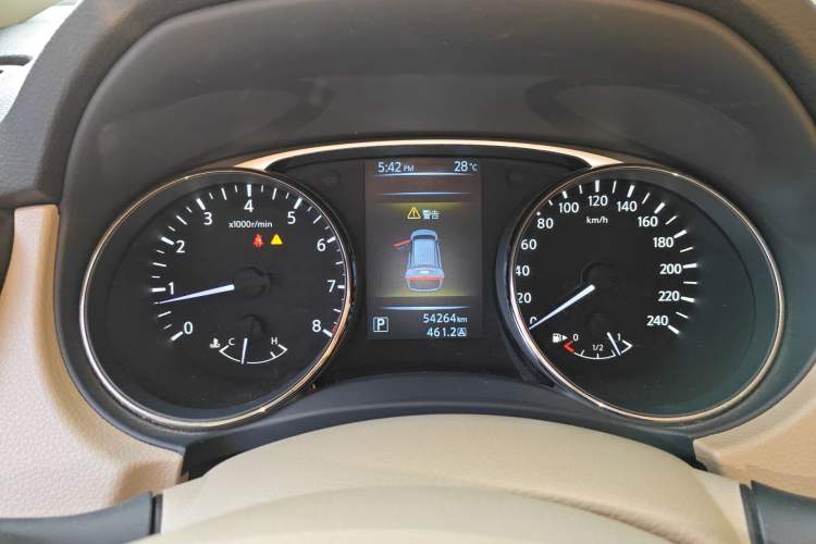 Used Nissan X-Trail 2014 2.5L CVT Luxury Edition 4WD
