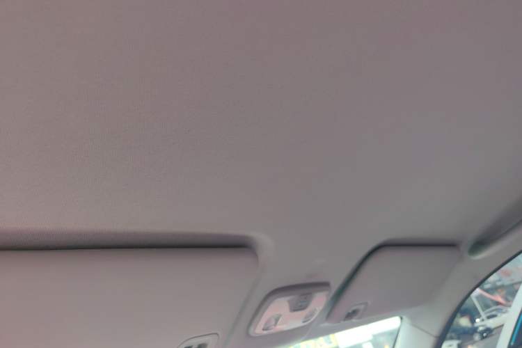 Used Chery QQ Ice Cream 2024 Youth Edition 205km Milkshake Headliner