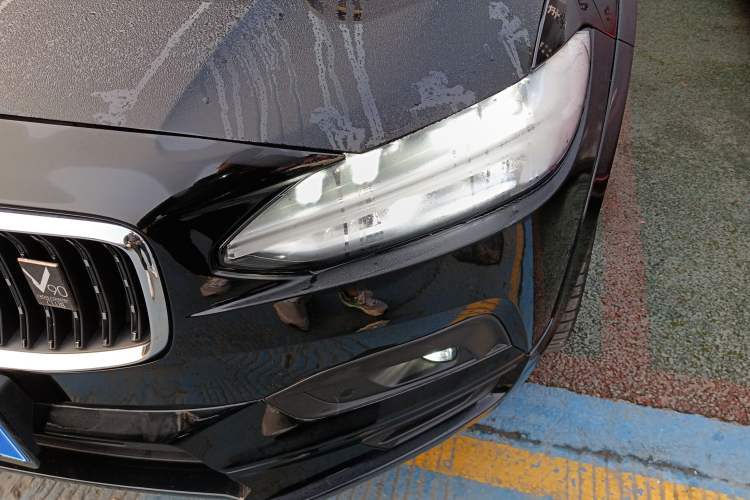 Used Volvo V90 2022 Cross Country B5 AWD Prestige Edition