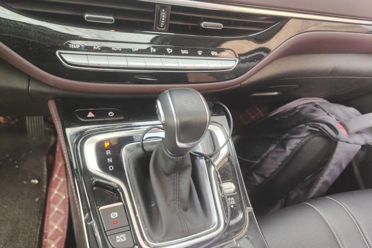 Used GAC Trumpchi M6 2023 PRO 270T DCT Luxury Edition Gear Lever