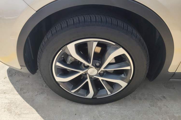 Used Geely Auto Emgrand GS 2019 1.4T CVT Edition Left Front Wheel Hub