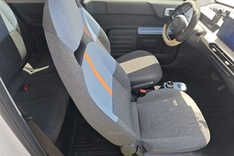 Used Geely Galaxy Panda 2023 Panda Mini 200km Endurance Bear
