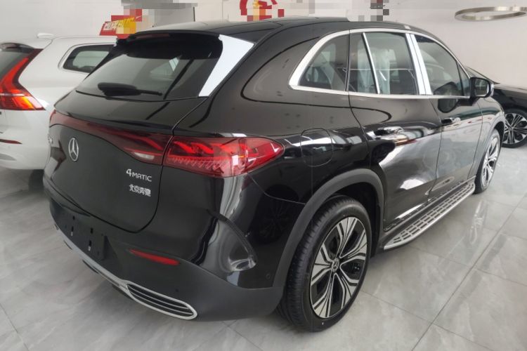 Used Mercedes-Benz EQE SUV 2024 500 4MATIC Luxury Edition Rear Right 45 Deg