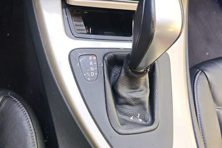 Used BMW 3 Series 2010 320i Luxury Model
