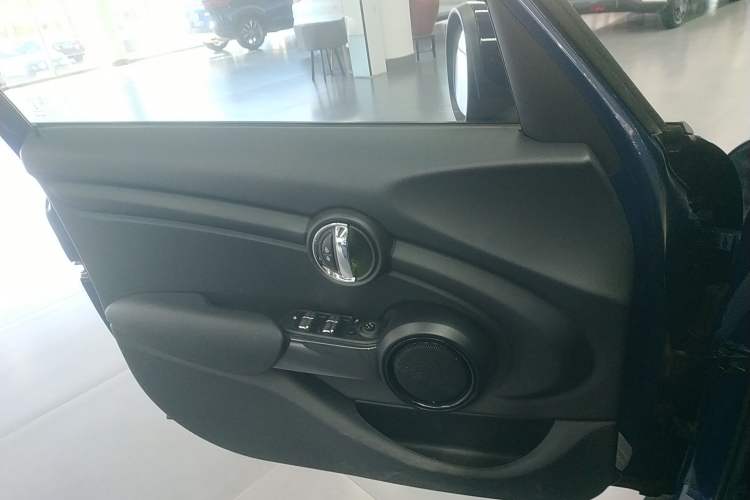 Used MINI MINI 2016 1.5T COOPER Five-Door Edition