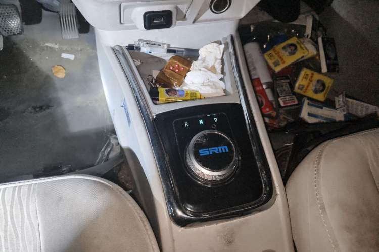 Used Shenzhou DST 5 2020 Pure Electric Van Gear Lever