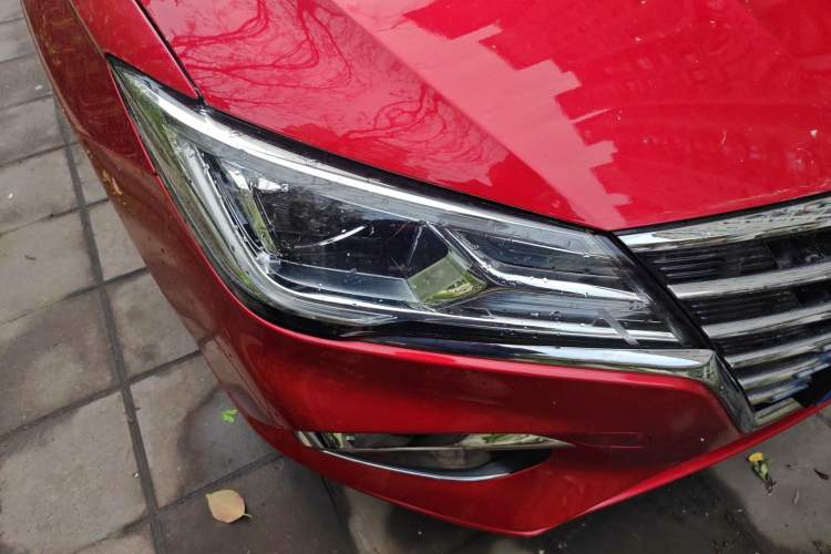 Used Roewe i5 2020 1.5L Automatic 4G Connect Luxury Flagship Edition Right Front Headlight