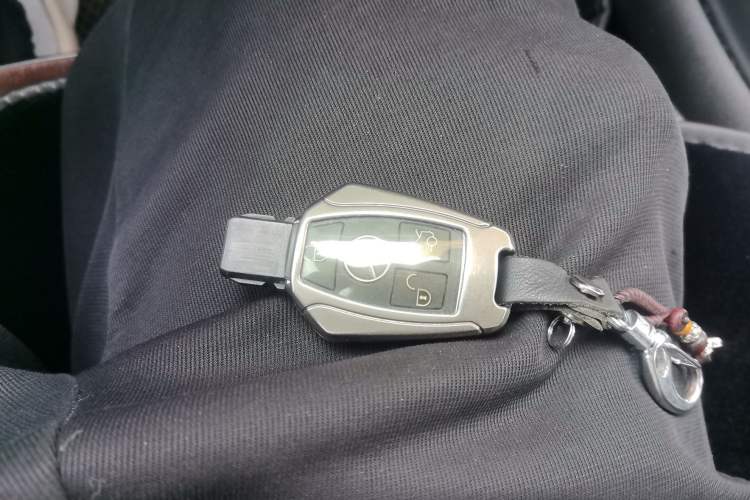 Used Mercedes-Benz R-Class 2014 R 320 4MATIC Business Model