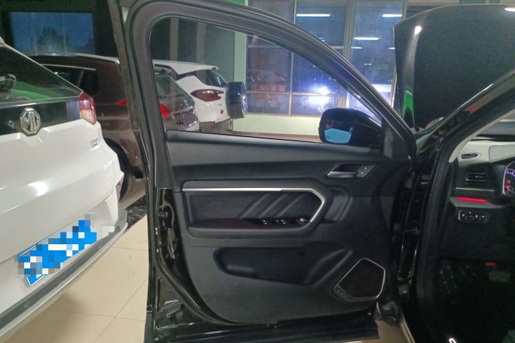 Used Haval H6 2017 Red Label 2.0T Automatic Two-Wheel Drive ZhiShang Model