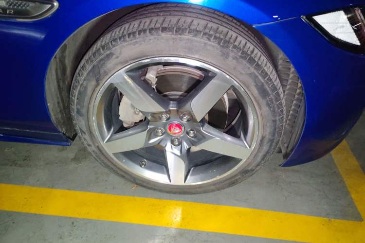 Used Jaguar XE 2017 2.0T 200 PS R-Sport
